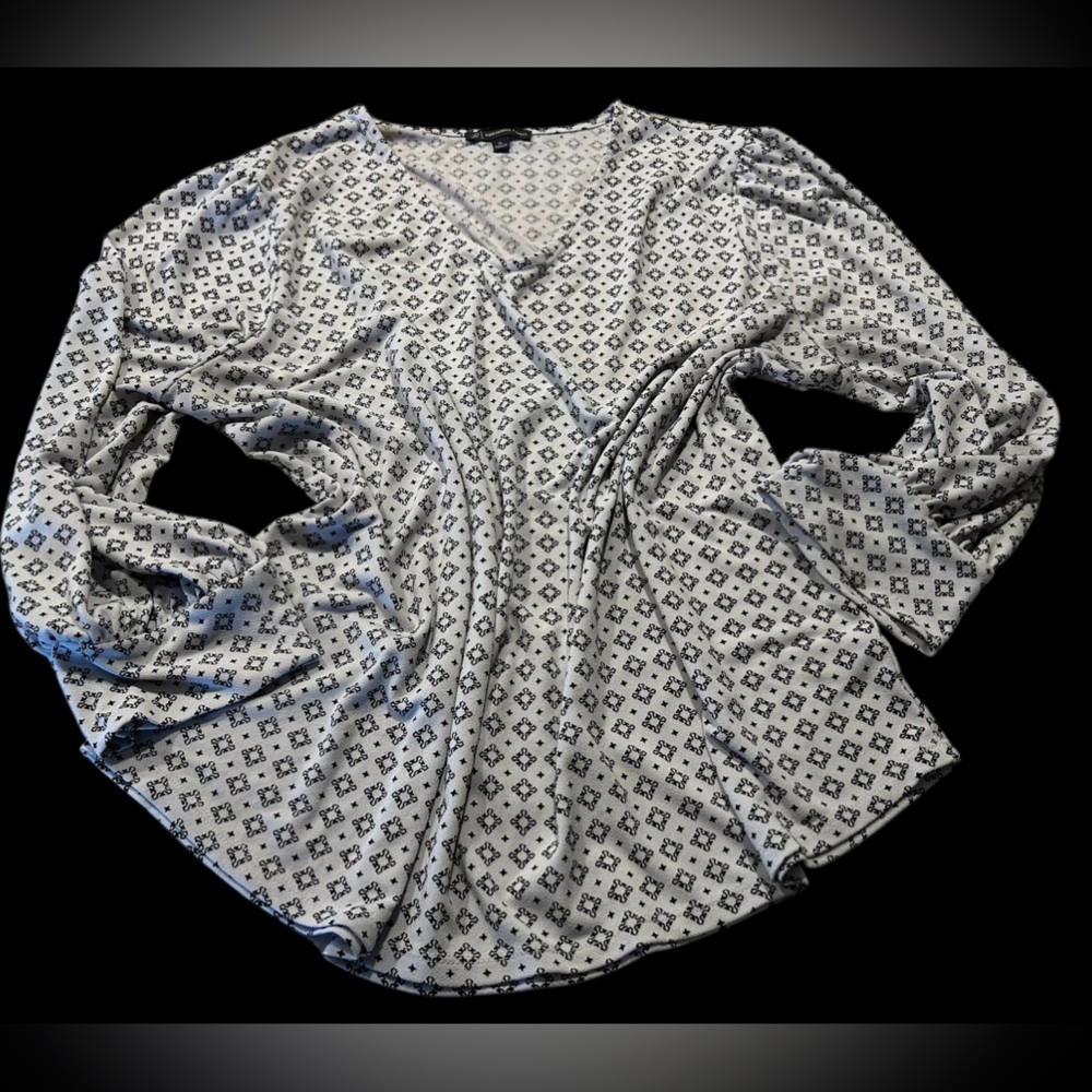 Adrianna Papell Women's Black and White Diamond Patterned Top